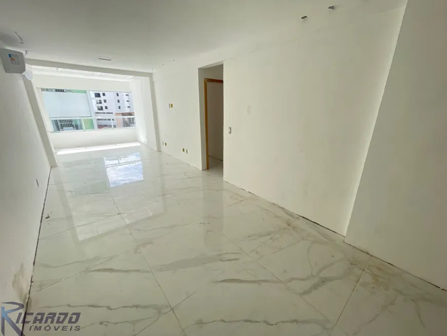 Foto 1 de Apartamento com 2 Quartos à venda, 75m² em Centro, Guarapari