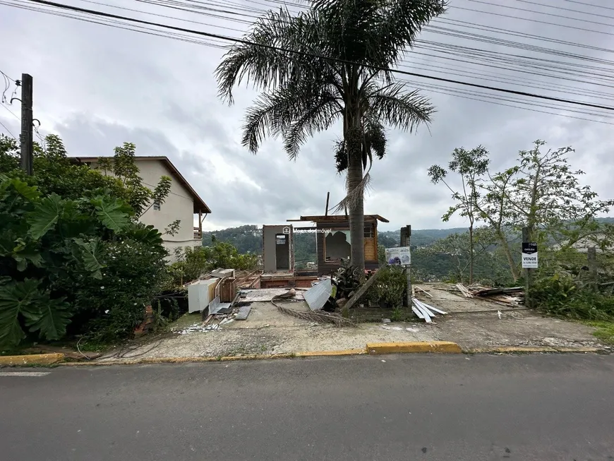 Foto 1 de Lote/Terreno à venda, 313m² em Piratini, Gramado