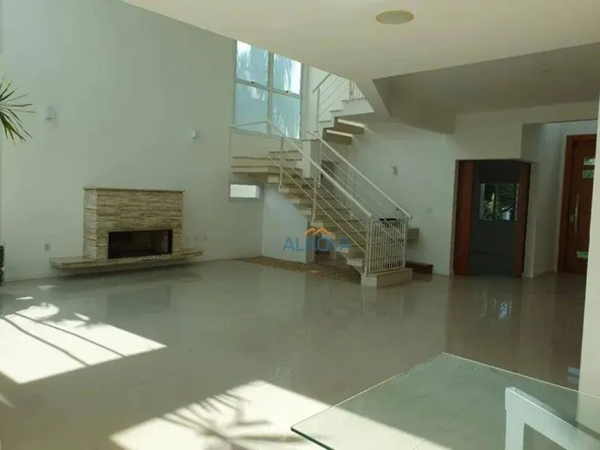 Foto 1 de Casa de Condomínio com 4 Quartos à venda, 360m² em Conjunto Residencial Esplanada do Sol, São José dos Campos
