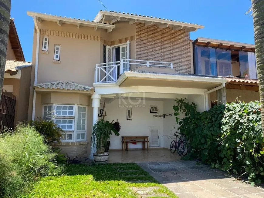 Foto 1 de Casa com 2 Quartos à venda, 121m² em Hípica, Porto Alegre