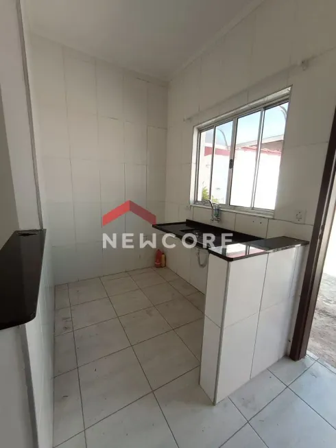 Foto 1 de Casa de Condomínio com 2 Quartos à venda, 42m² em Boqueirão, Praia Grande