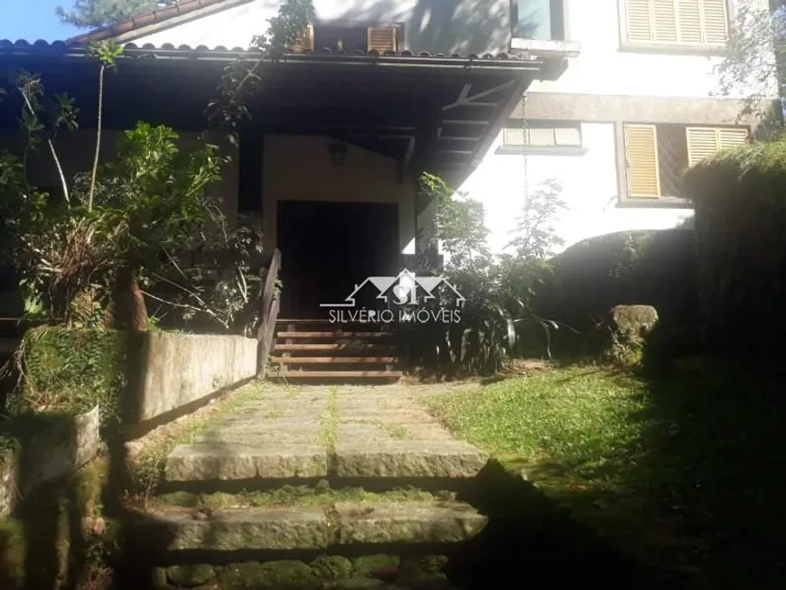 Foto 1 de Casa com 4 Quartos à venda, 350m² em Independência, Petrópolis