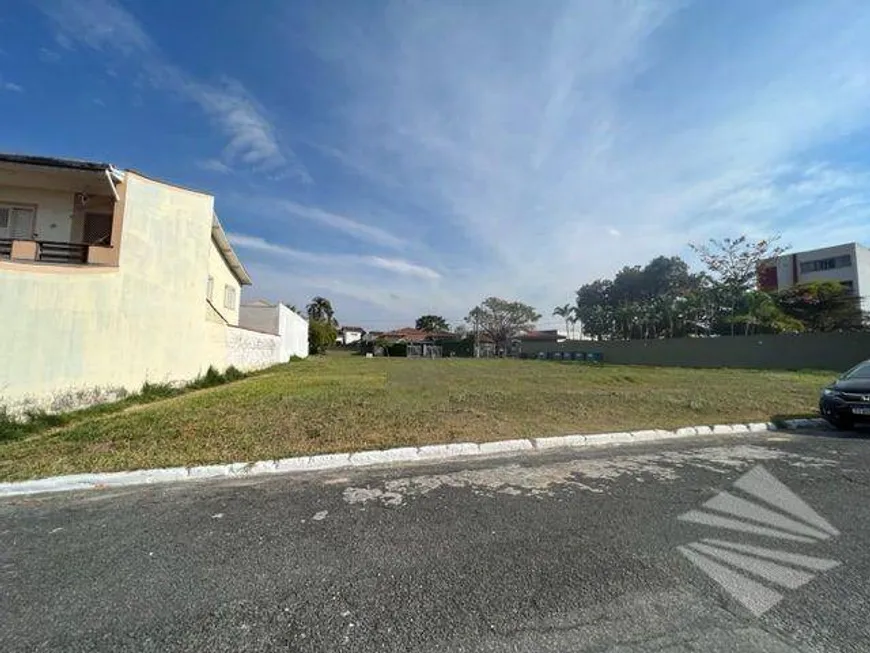 Foto 1 de Lote/Terreno à venda, 561m² em Vila São Geraldo, Taubaté