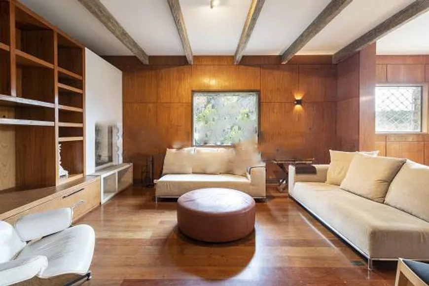 Foto 1 de Casa com 5 Quartos para alugar, 649m² em Morumbi, São Paulo