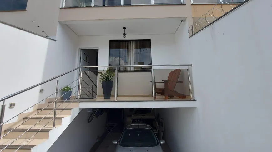 Foto 1 de Casa com 2 Quartos à venda, 110m² em Xangri-lá, Contagem