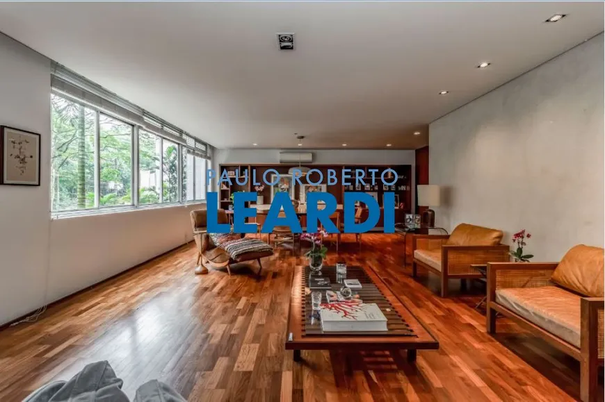 Foto 1 de Apartamento com 3 Quartos à venda, 272m² em Jardim Paulistano, São Paulo