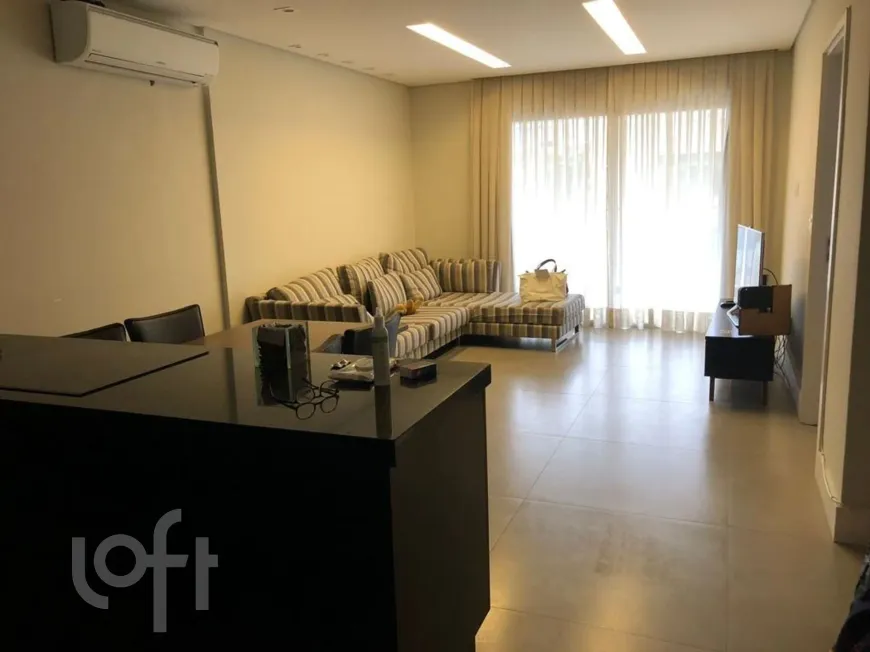 Foto 1 de Apartamento com 1 Quarto à venda, 77m² em Moema, São Paulo