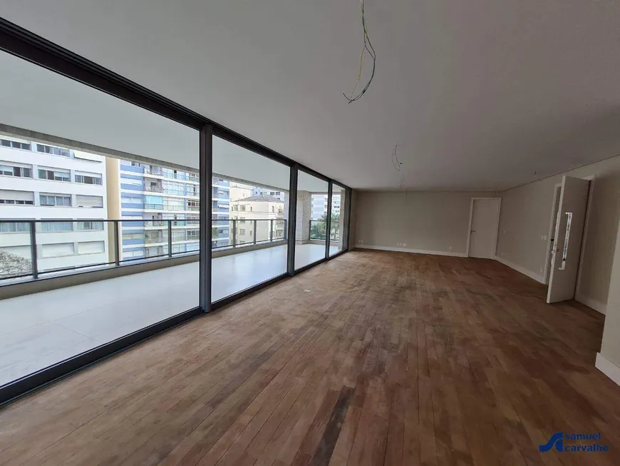 Foto 1 de Apartamento com 4 Quartos à venda, 344m² em Santa Cecília, São Paulo