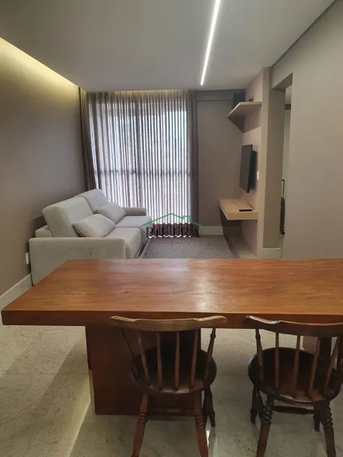 Foto 1 de Apartamento com 3 Quartos para alugar, 121m² em Santo Antônio, Belo Horizonte