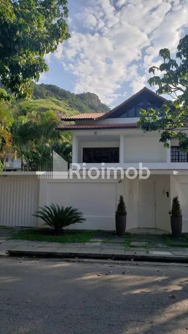 Foto 1 de Casa de Condomínio com 5 Quartos à venda, 500m² em Recreio Dos Bandeirantes, Rio de Janeiro