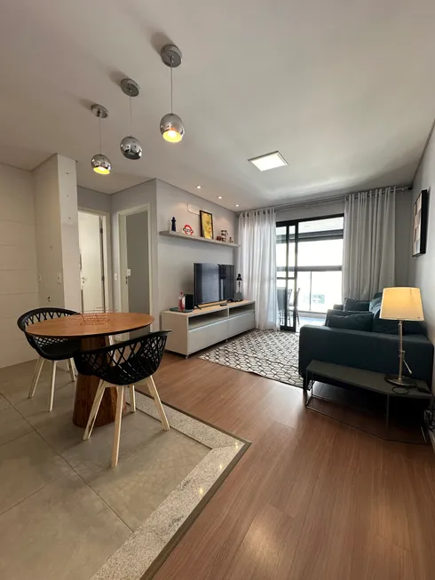 Foto 1 de Apartamento com 1 Quarto à venda, 45m² em Campina do Siqueira, Curitiba