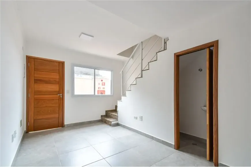 Foto 1 de Casa com 2 Quartos à venda, 53m² em Vila Brasílio Machado, São Paulo