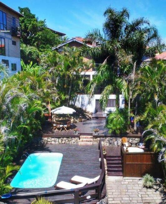 Foto 1 de Casa com 4 Quartos à venda, 200m² em Praia do Rosa, Imbituba