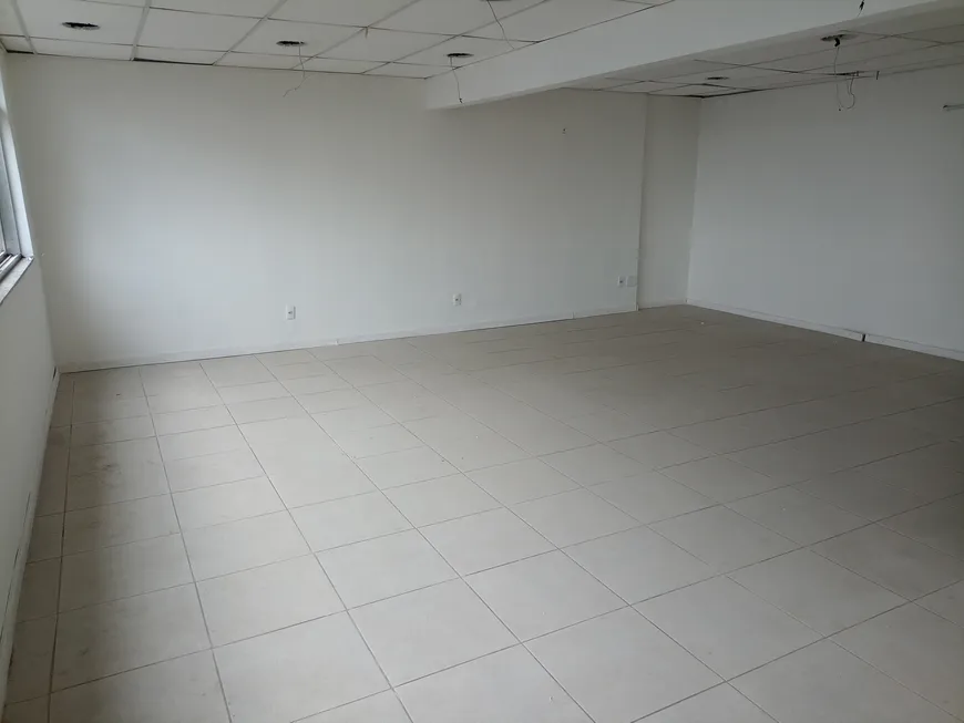 Foto 1 de Sala Comercial para alugar, 200m² em Centro, Duque de Caxias