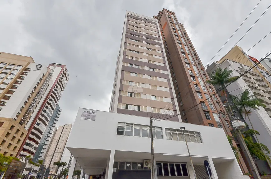 Foto 1 de Apartamento com 3 Quartos à venda, 79m² em Batel, Curitiba