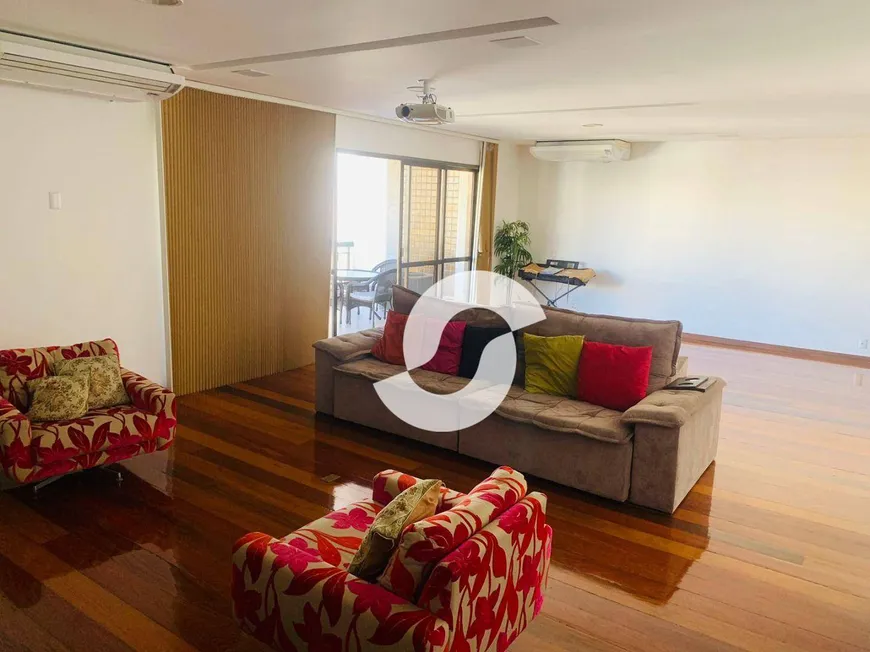 Foto 1 de Apartamento com 4 Quartos à venda, 440m² em Ingá, Niterói