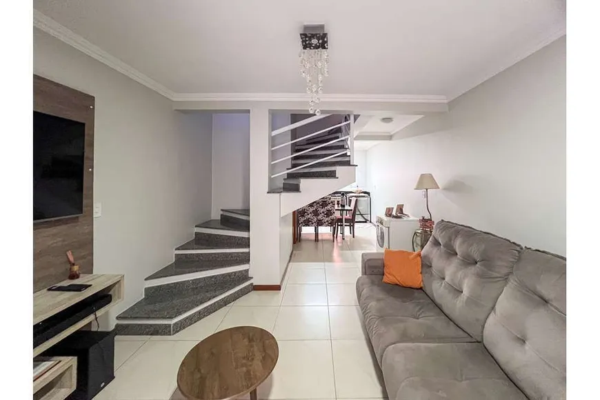 Foto 1 de Casa com 2 Quartos à venda, 107m² em São José, Canoas