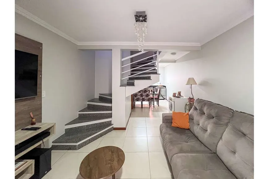 Foto 1 de Casa com 2 Quartos à venda, 109m² em São José, Canoas