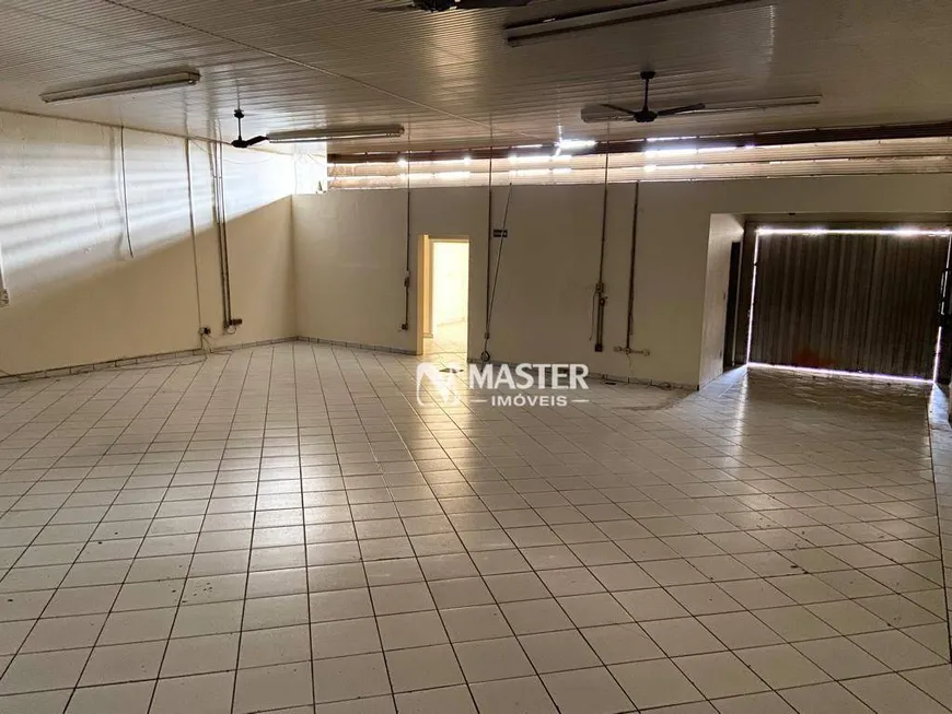 Foto 1 de Galpão/Depósito/Armazém à venda, 300m² em Bassan, Marília