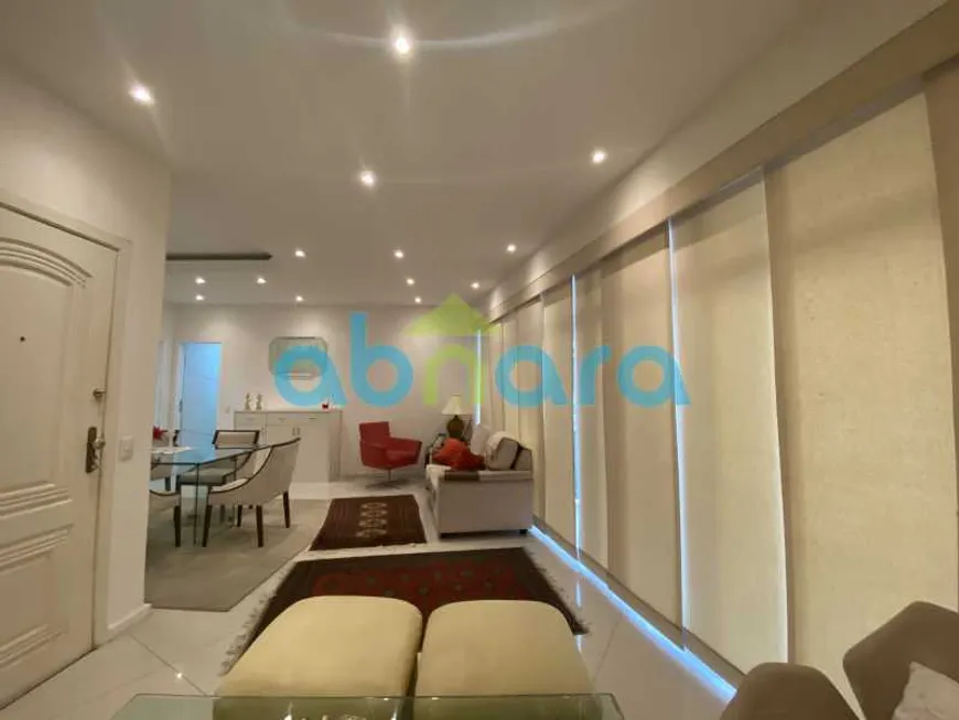 Foto 1 de Apartamento com 4 Quartos à venda, 140m² em Copacabana, Rio de Janeiro