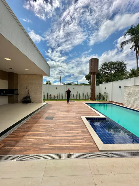 Foto 1 de Casa de Condomínio com 4 Quartos à venda, 239m² em Condomínio Parque dos Cisnes, Goiânia