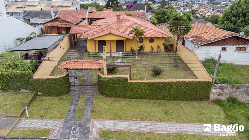 Foto 1 de Casa com 6 Quartos à venda, 381m² em Bairro Alto, Curitiba