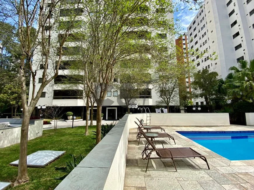 Foto 1 de Apartamento com 4 Quartos à venda, 200m² em Morumbi, São Paulo