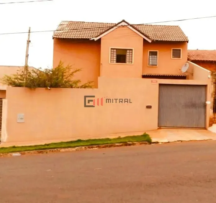 Foto 1 de Sobrado com 3 Quartos à venda, 100m² em Jardim Maria Luiza, Londrina