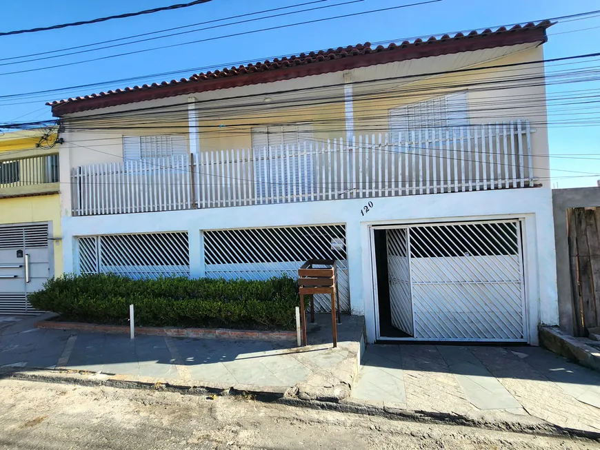 Foto 1 de Sobrado com 3 Quartos à venda, 200m² em Jardim do Carmo, Itaquaquecetuba
