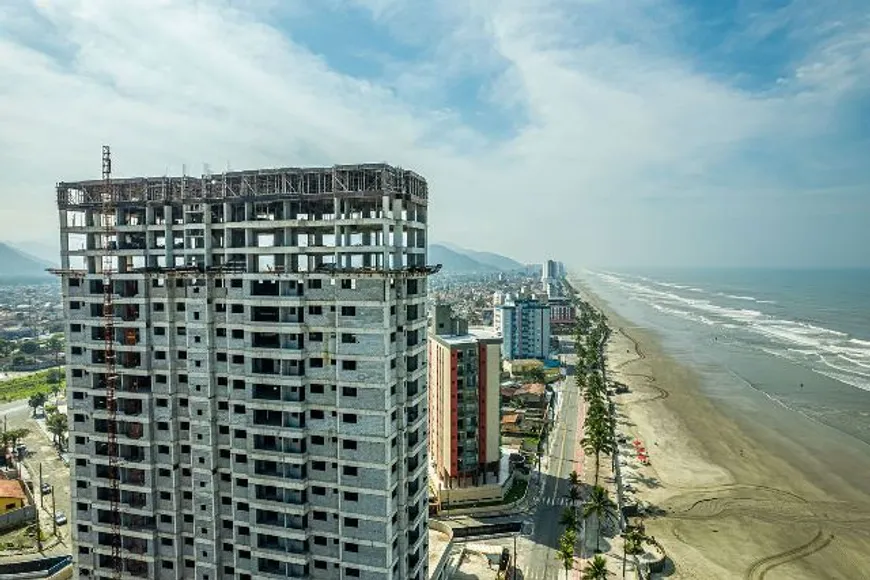 Foto 1 de Apartamento com 3 Quartos à venda, 96m² em Balneário Gaivota, Itanhaém