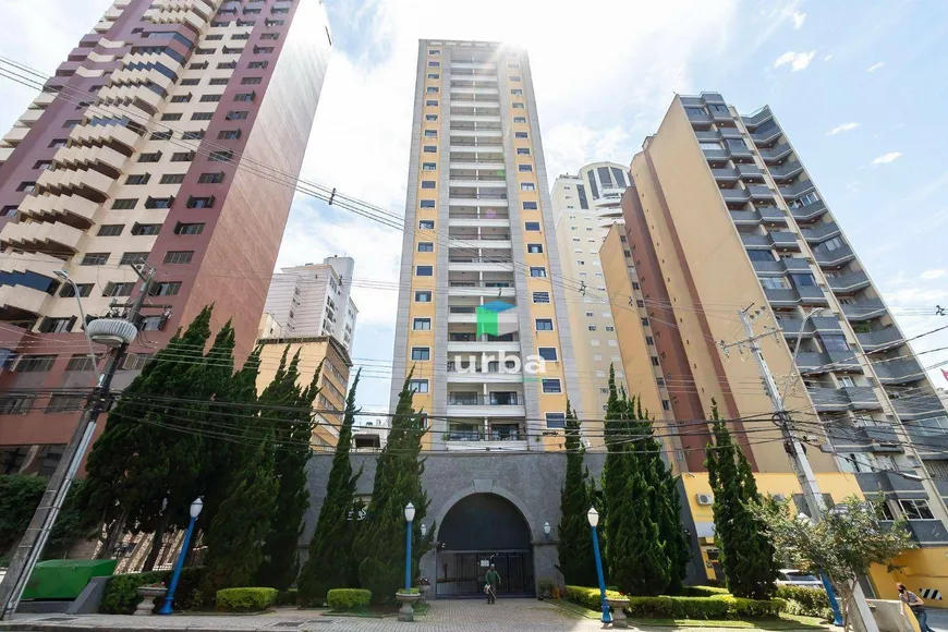 Foto 1 de Apartamento com 2 Quartos para alugar, 69m² em Batel, Curitiba