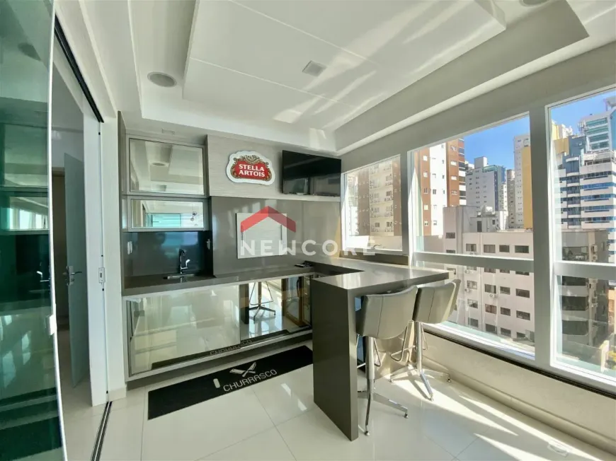 Foto 1 de Apartamento com 4 Quartos à venda, 300m² em Meia Praia, Itapema