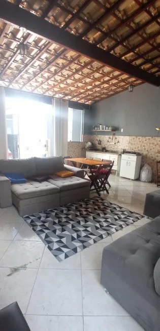 Foto 1 de Casa com 2 Quartos à venda, 100m² em São Gabriel, Belo Horizonte