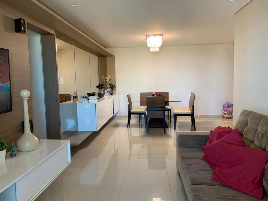 Foto 1 de Apartamento com 3 Quartos à venda, 117m² em Jardim Finotti, Uberlândia