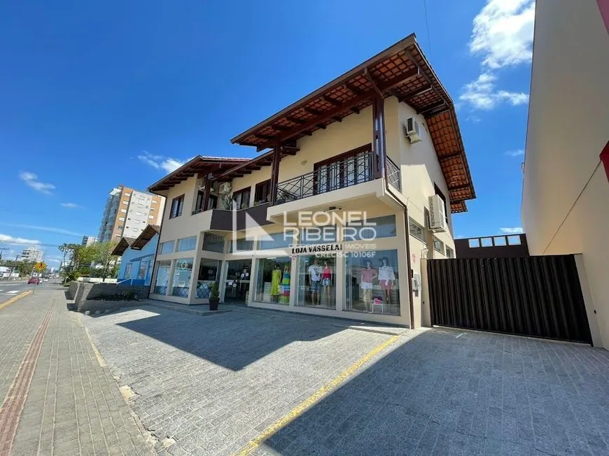 Foto 1 de Casa com 3 Quartos à venda, 661m² em Das Capitais, Timbó