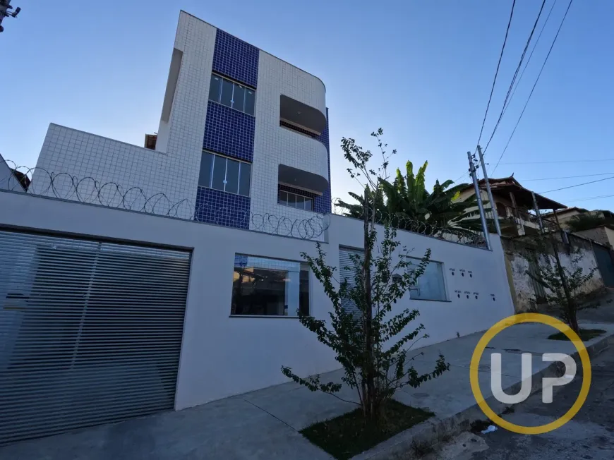 Foto 1 de Casa com 3 Quartos à venda, 59m² em Santa Mônica, Belo Horizonte