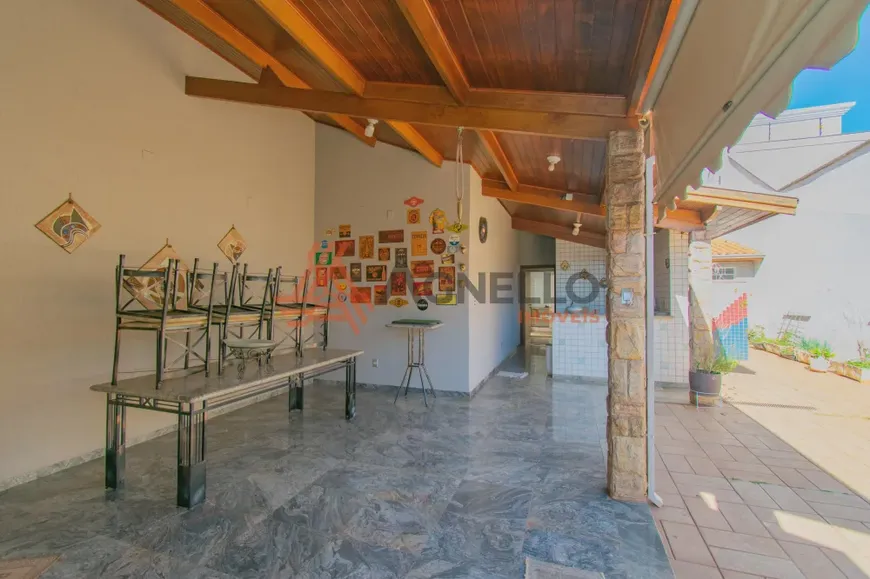 Foto 1 de Casa com 3 Quartos à venda, 326m² em Parque dos Lima, Franca