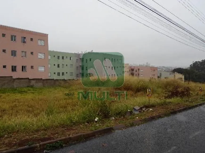 Foto 1 de Lote/Terreno com 1 Quarto à venda, 941m² em Dona Zulmira, Uberlândia