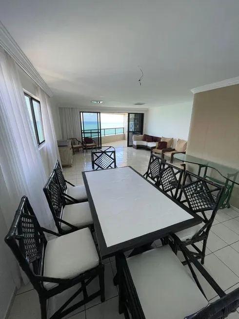 Foto 1 de Apartamento com 4 Quartos para alugar, 165m² em Boa Viagem, Recife