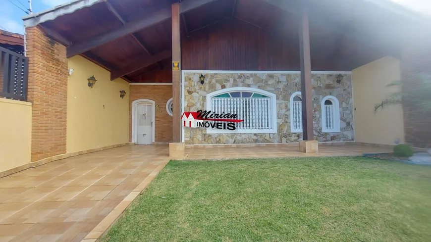 Foto 1 de Casa com 3 Quartos à venda, 140m² em Parque Turistico, Peruíbe