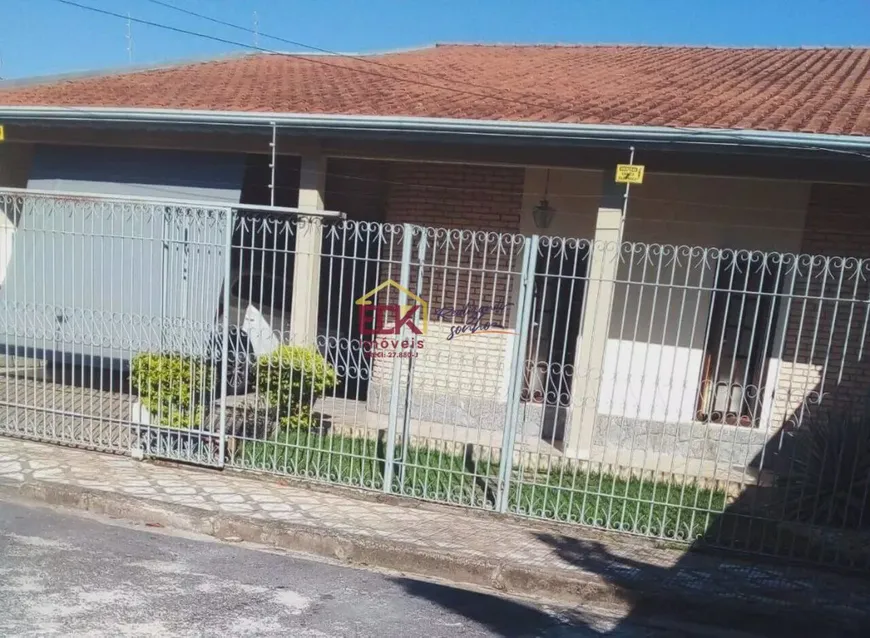 Foto 1 de Casa com 3 Quartos à venda, 180m² em Parque Sao Jorge, Taubaté