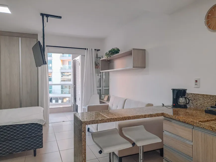 Foto 1 de Apartamento com 1 Quarto para alugar, 52m² em Estrela Sul, Juiz de Fora