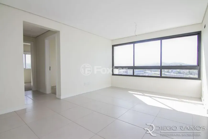 Foto 1 de Apartamento com 2 Quartos à venda, 67m² em Cavalhada, Porto Alegre