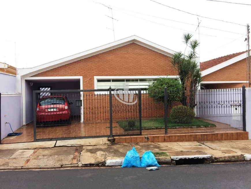 Foto 1 de Casa com 3 Quartos à venda, 170m² em Jardim Santa Angelina, Araraquara