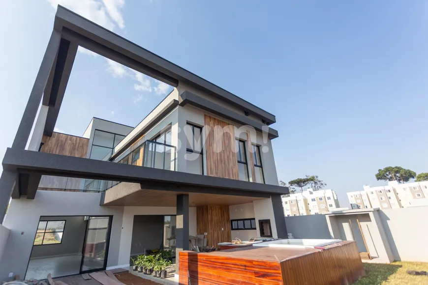 Foto 1 de Casa de Condomínio com 3 Quartos à venda, 250m² em Tangua, Curitiba