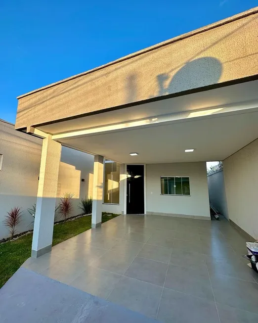 Foto 1 de Casa com 3 Quartos à venda, 200m² em SIM, Feira de Santana