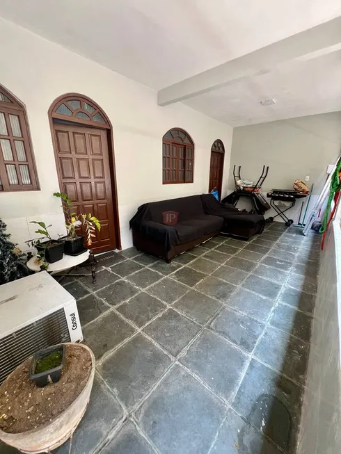 Foto 1 de Casa com 3 Quartos à venda, 160m² em Maria Ortiz, Vitória
