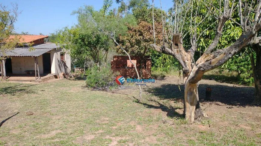 Foto 1 de Fazenda/Sítio com 2 Quartos à venda, 50m² em Zona Rural, Bofete