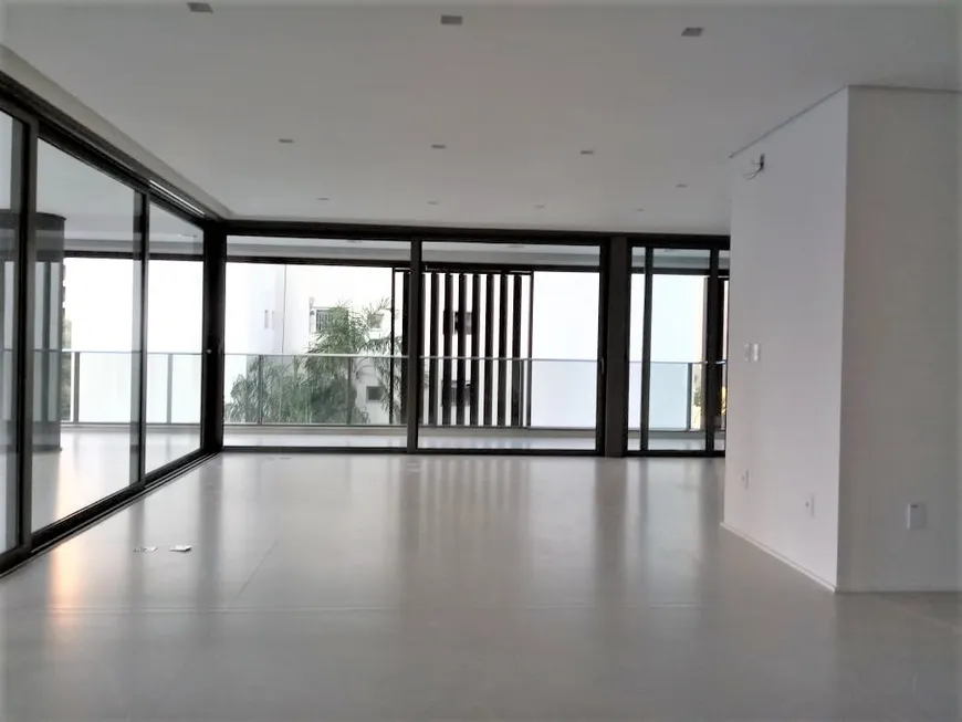 Foto 1 de Apartamento com 4 Quartos à venda, 251m² em Vila Nova Conceição, São Paulo