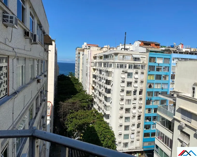 Foto 1 de Apartamento com 5 Quartos à venda, 200m² em Copacabana, Rio de Janeiro